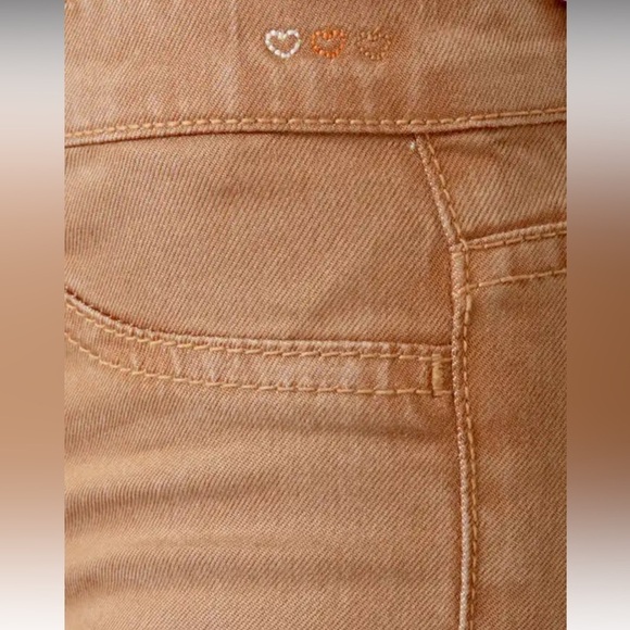 Dittos Light Brown Jeans
Dittos Jessica Mid-Rise Nutmeg Brown Jeggings
Size 26 - Picture 4 of 13